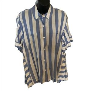 Vince Camuto Button Down